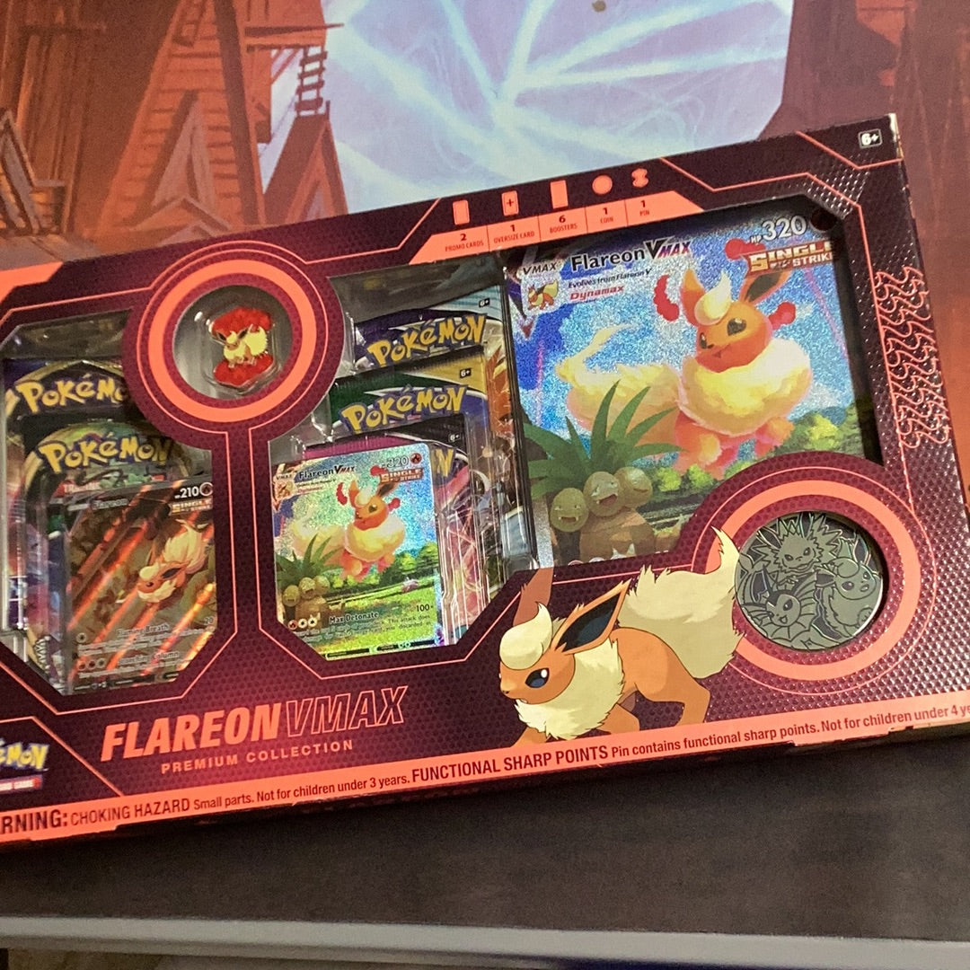 Pokemon TCG Flareon outlets VMAX Premium Collection