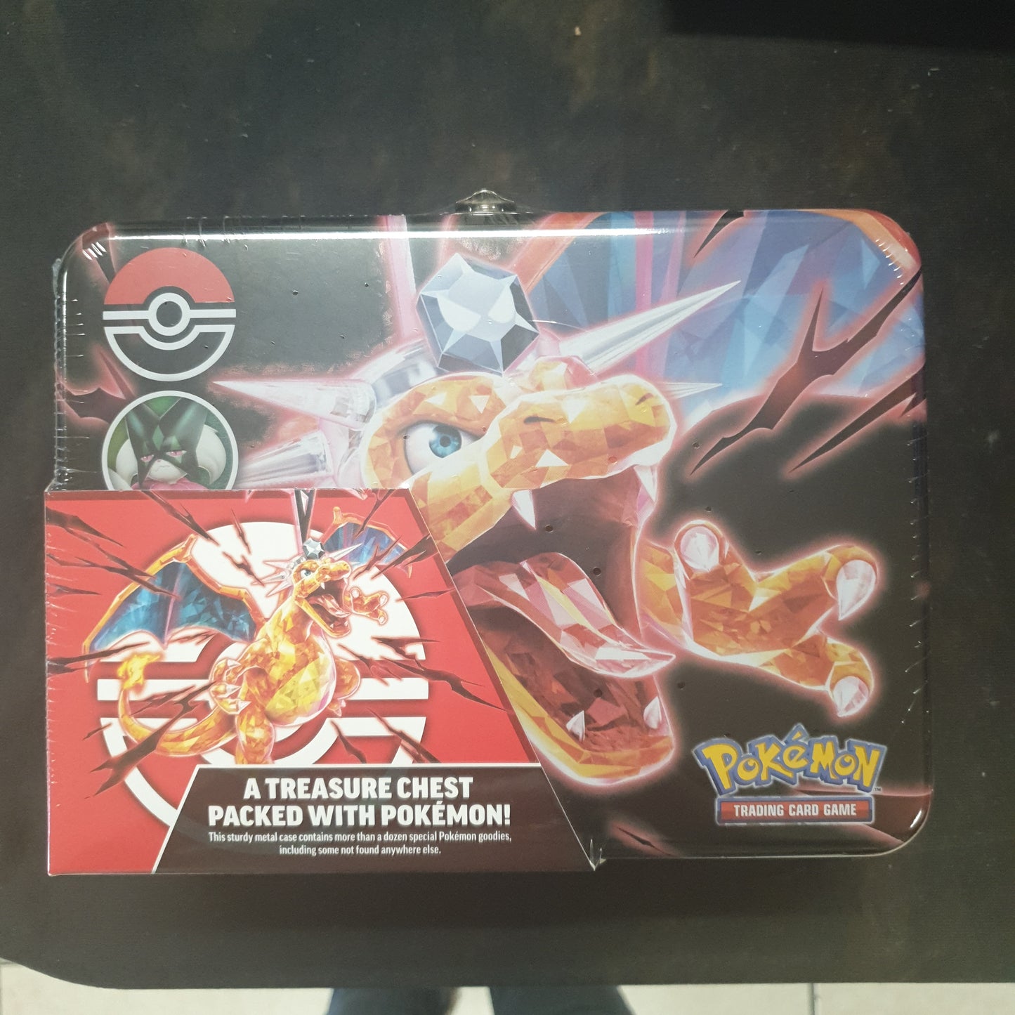 Pokémon: Charizard Collector Chest (Fall 2023)