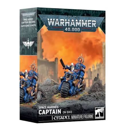 Warhammer 40k - space marine - captain on bike