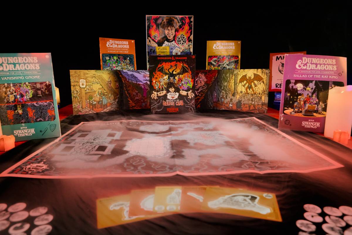 Stranger Things Welcome to the Hellfire Club Ultimate Bundle